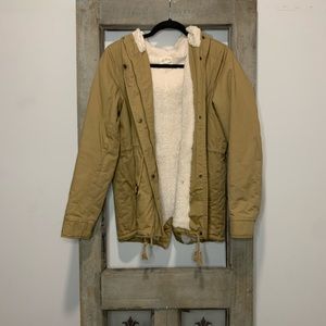 Beige Winter Coat 🧥